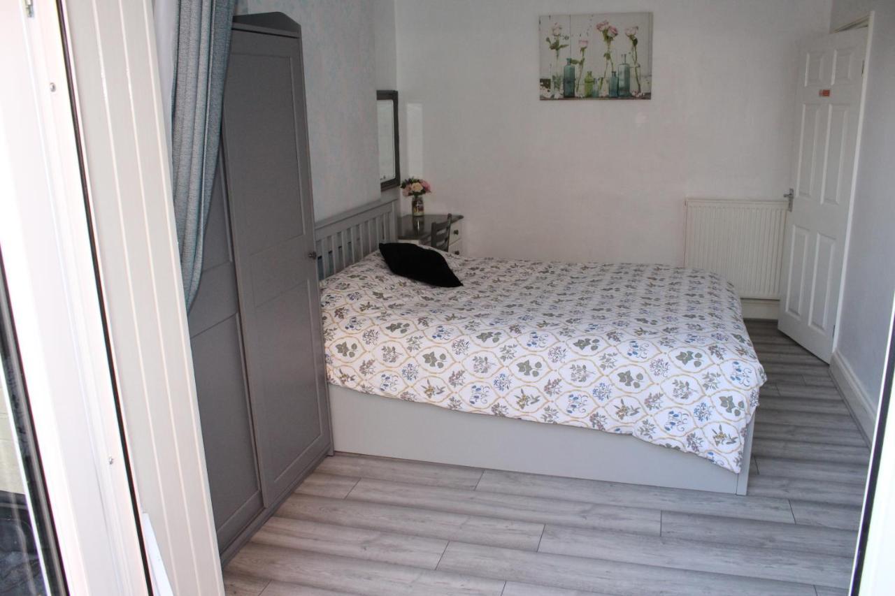 U-Din Homes Weymouth Bagian luar foto