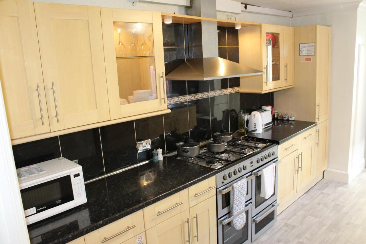 U-Din Homes Weymouth Bagian luar foto