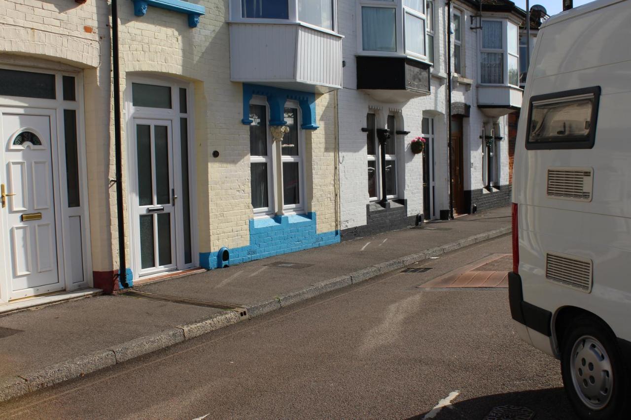 U-Din Homes Weymouth Bagian luar foto